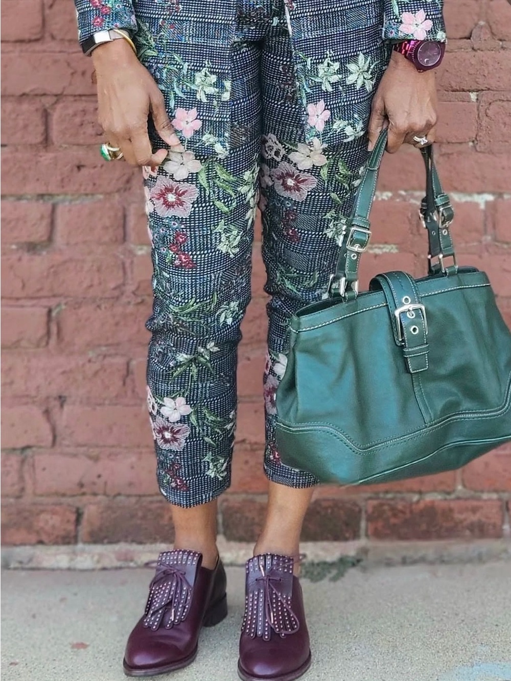 Zara Basic Multi Color Embroidered Floral Print Ankle Crop Pants Womens Sz M